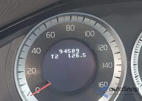 2013 Volvo S60 T5/T5 Platinum/T5 Premier/T5 Premier Plus z USA, uszkodzony, nr VIN YV1612FS7D2186510